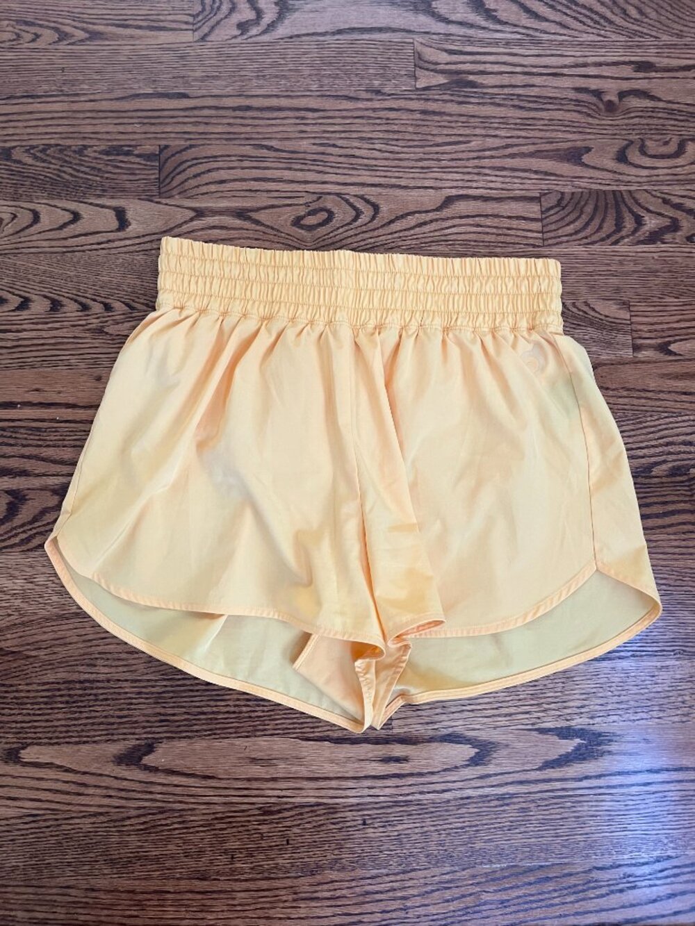 PELOTON High Rise 3" Run Short Dandelion Yellow Orange Womens Size XL